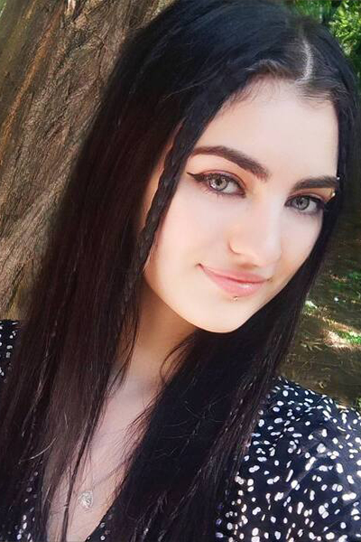 Whimsical Wonder: Anna, 21 y.o. from Lviv, Ukraine — VeronikaLove