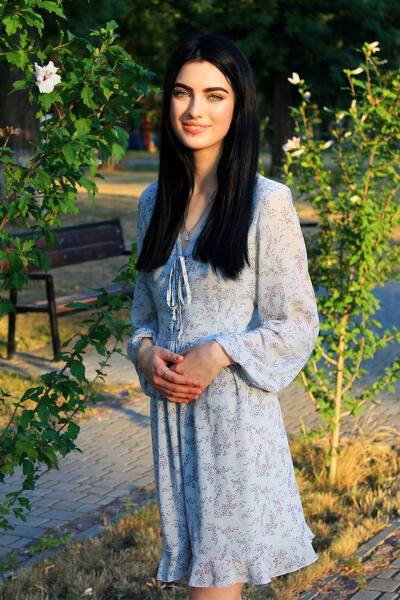 Whimsical Wonder: Anna, 21 y.o. from Lviv, Ukraine — VeronikaLove