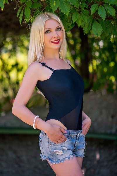 Magnetic Appeal: Valentina, 36 y.o. from Kherson, Ukraine — VeronikaLove