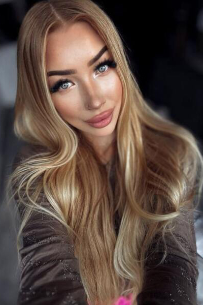 Enigmatic Beauty: Veronica, 24 y.o. from Kyiv, Ukraine — VeronikaLove
