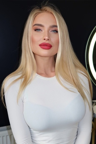 Vivacious Aleksandra, 26 y.o. from Dnipro, Ukraine with Blonde hair — VeronikaLove