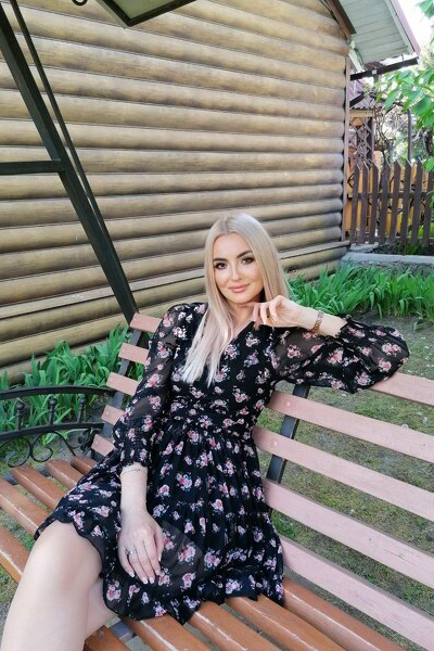 Mystical Allure: Zoryna, 47 y.o. from Bila Tserkva, Ukraine — VeronikaLove