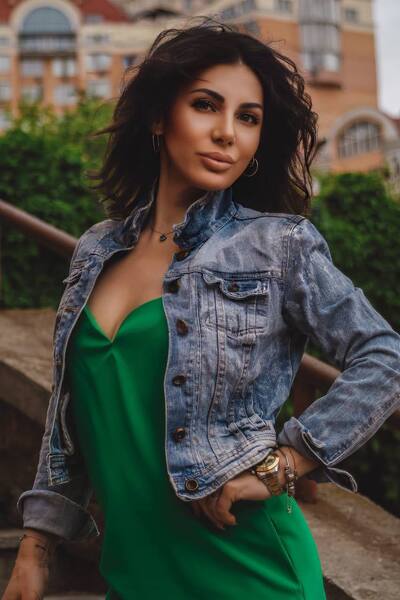 Enthralling Gaze: Oksana, 47 y.o. from Barcelona, Spain — VeronikaLove