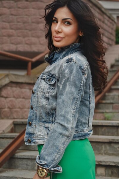 Enthralling Gaze: Oksana, 47 y.o. from Barcelona, Spain — VeronikaLove