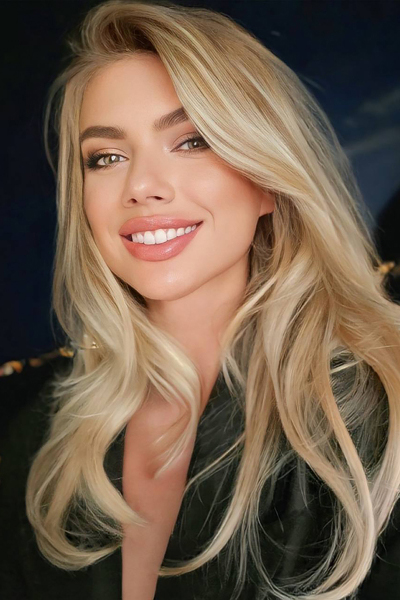 Radiant Beauty: Yulia, 34 y.o. from Distrito de Lisboa, Portugal — VeronikaLove