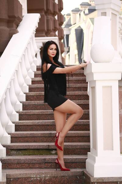 Radiant Natalia, 46 y.o. from Kyiv, Ukraine with Black hair — VeronikaLove