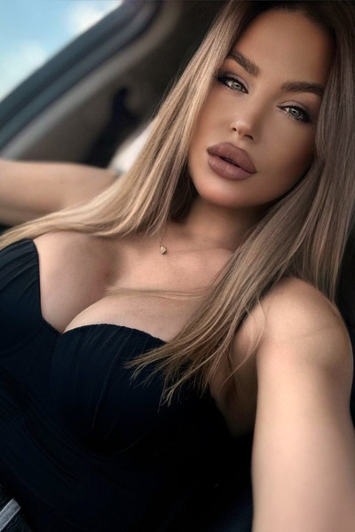 Captivating Elegance: Alina, 32 y.o. from Kyiv, Ukraine — VeronikaLove