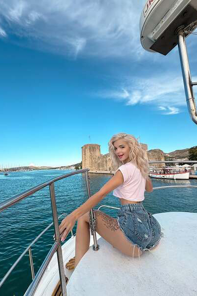 Lovely Olga, 26 y.o. from Chernihiv, Ukraine with Blonde hair — VeronikaLove
