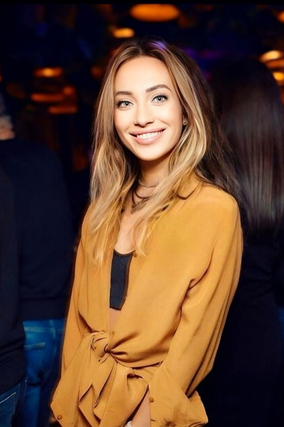 Glamorous Presence: Viktoria, 38 y.o. from Kyiv, Ukraine — VeronikaLove