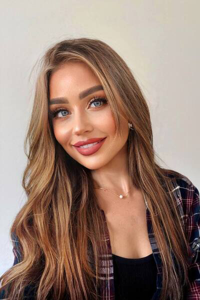 Dynamic Natalia, 35 y.o. from Warszawa, Poland with Chestnut hair — VeronikaLove