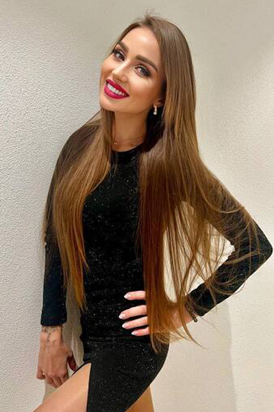 Dynamic Natalia, 35 y.o. from Warszawa, Poland with Chestnut hair — VeronikaLove