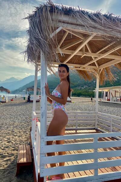 Ethereal Veronika, 27 y.o. from Lviv, Ukraine with Brown hair — VeronikaLove
