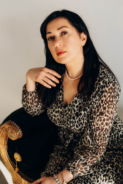 Magnetic Allure: Julia, 52 y.o. from Brussel, Belgium — VeronikaLove
