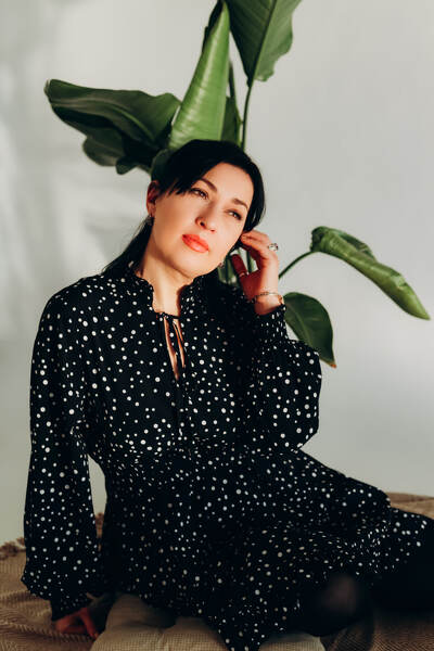 Magnetic Allure: Julia, 52 y.o. from Brussel, Belgium — VeronikaLove