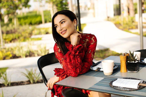 Captivating Tatiana, 39 y.o. from Paris, Monaco with Brown hair — VeronikaLove