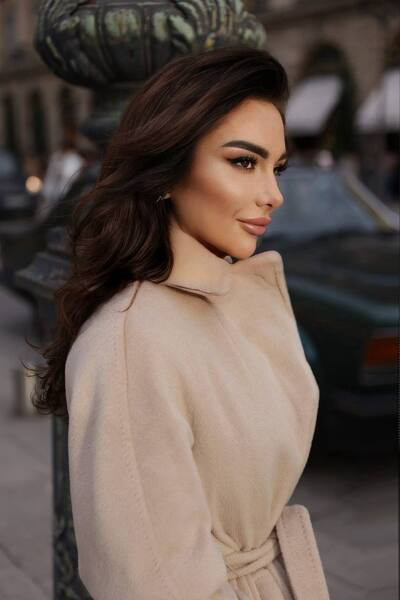 Captivating Tatiana, 39 y.o. from Paris, Monaco with Brown hair — VeronikaLove