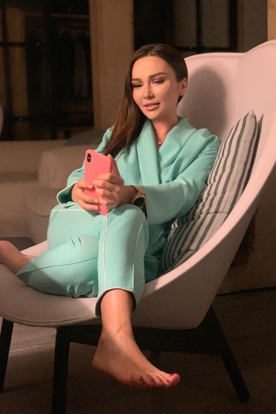 Captivating Tatiana, 39 y.o. from Paris, Monaco with Brown hair — VeronikaLove