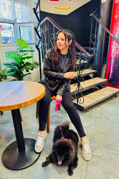 Elegant Yana, 30 y.o. from Kyiv, Ukraine with Brown hair — VeronikaLove