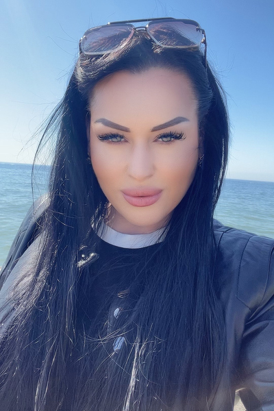 Glamorous Presence: Tetyana, 40 y.o. from Kherson, Ukraine — VeronikaLove