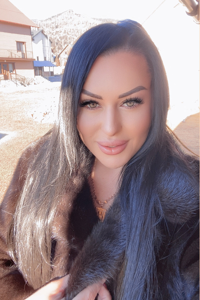 Glamorous Presence: Tetyana, 40 y.o. from Kherson, Ukraine — VeronikaLove