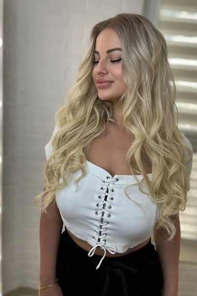 Ethereal Charm: Violetta, 25 y.o. from Kharkiv region, Ukraine — VeronikaLove
