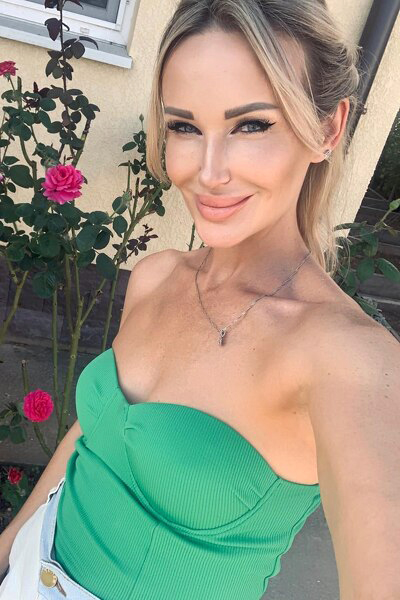 Radiant Beauty: Katerina, 42 y.o. from Odesa, Ukraine — VeronikaLove