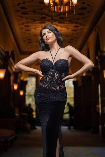 Timeless Elegance: Victoriia, 37 y.o. from Stockholm, Sweden — VeronikaLove