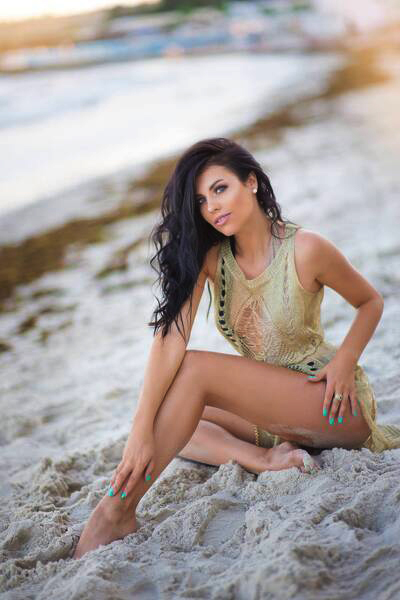Timeless Elegance: Victoriia, 37 y.o. from Stockholm, Sweden — VeronikaLove