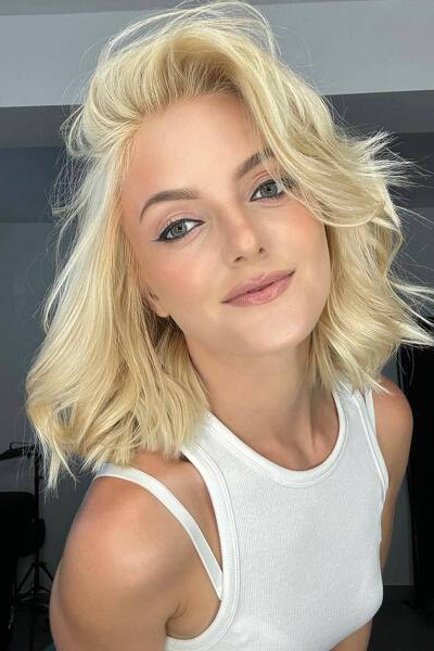 Graceful Allure: Victoriia, 25 y.o. from Krakow, Poland — VeronikaLove