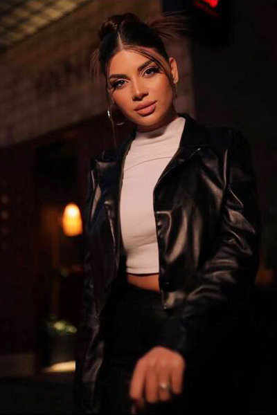 Lovely Anna, 26 y.o. from Ararati Marz, Armenia with Brown hair — VeronikaLove