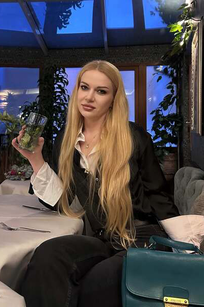 Serene Kseniya, 39 y.o. from Lviv, Ukraine with Blonde hair — VeronikaLove