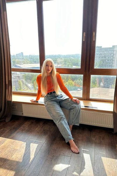 Serene Kseniya, 38 y.o. from Lviv, Ukraine with Blonde hair — VeronikaLove