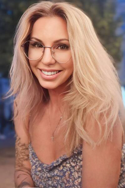 Mystical Presence: Elena, 55 y.o. from Odesa, Ukraine — VeronikaLove