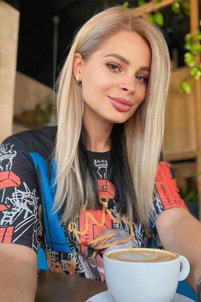 Ethereal Charm: Viktoria, 28 y.o. from Kyiv, Ukraine — VeronikaLove