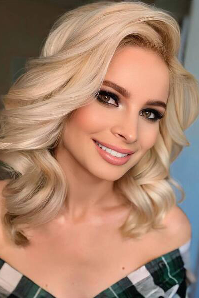 Ethereal Charm: Viktoria, 28 y.o. from Kyiv, Ukraine — VeronikaLove