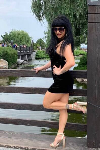 Enthralling Mystery: Viktoriya, 46 y.o. from Dnipro, Ukraine — VeronikaLove