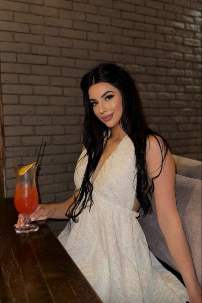 Captivating Elegance: Valeriya, 27 y.o. from Kyiv, Ukraine — VeronikaLove