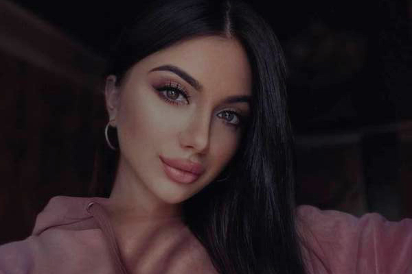 Captivating Elegance: Valeriya, 26 y.o. from Kyiv, Ukraine — VeronikaLove