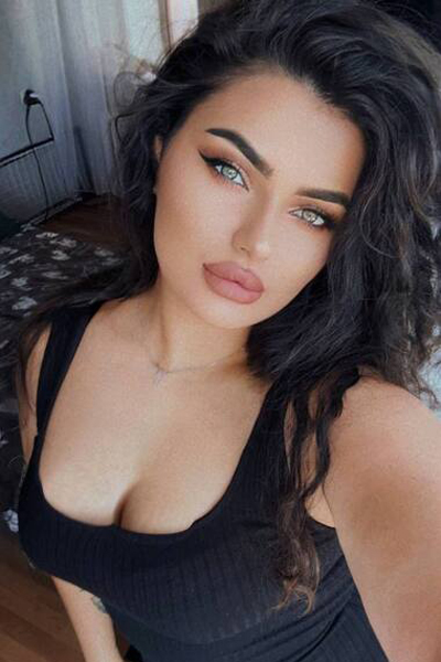 Captivating Gaze: Veronika, 23 y.o. from Dnipro, Ukraine — VeronikaLove