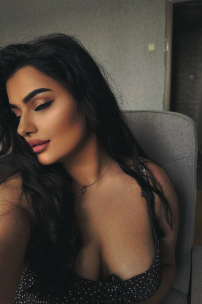 Captivating Gaze: Veronika, 24 y.o. from Dnipro, Ukraine — VeronikaLove
