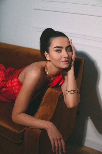 Captivating Gaze: Veronika, 23 y.o. from Dnipro, Ukraine — VeronikaLove