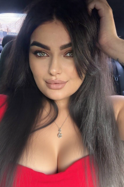 Captivating Gaze: Veronika, 24 y.o. from Dnipro, Ukraine — VeronikaLove