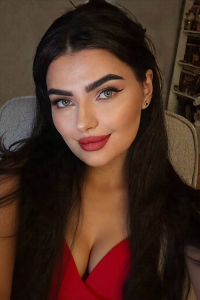 Captivating Gaze: Veronika, 24 y.o. from Dnipro, Ukraine — VeronikaLove