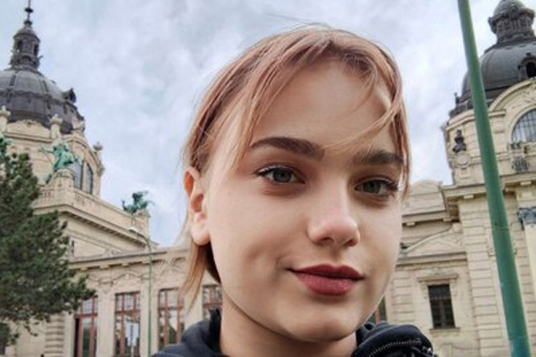 Enchanting Aura: Victoria, 19 y.o. from Kharkiv region, Ukraine — VeronikaLove