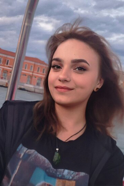 Enchanting Aura: Victoria, 19 y.o. from Kharkiv region, Ukraine — VeronikaLove