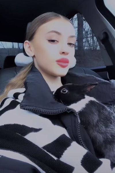 Timeless Elegance: Alina, 21 y.o. from Bydgoszcz, Poland — VeronikaLove