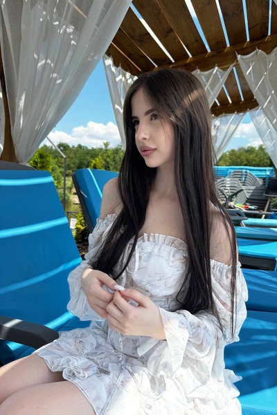 Enigmatic Allure: Inna, 20 y.o. from Kyiv, Ukraine — VeronikaLove