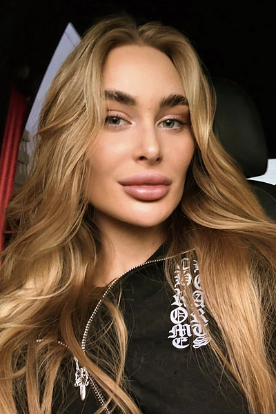 Enchanting Viktoria, 27 y.o. from Dnipro, Ukraine with Blonde hair — VeronikaLove