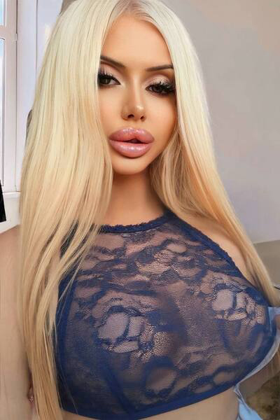 Ethereal Victoria, 27 y.o. from Kyiv, Ukraine with Blonde hair — VeronikaLove