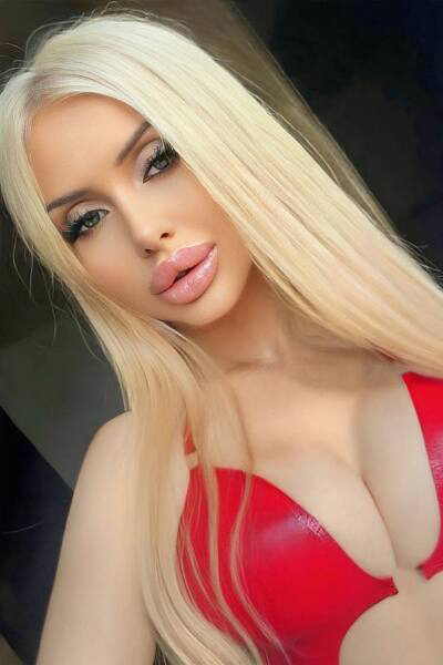 Ethereal Victoria, 27 y.o. from Kyiv, Ukraine with Blonde hair — VeronikaLove